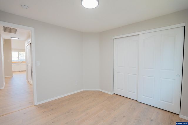 399 Breezy Wy NE, Albany, OR 97322