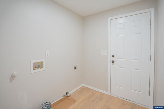 399 Breezy Wy NE, Albany, OR 97322