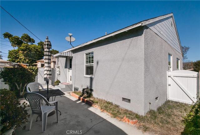 1329 -1331 N Screenland Drive 1329-1331, Burbank, CA 91505