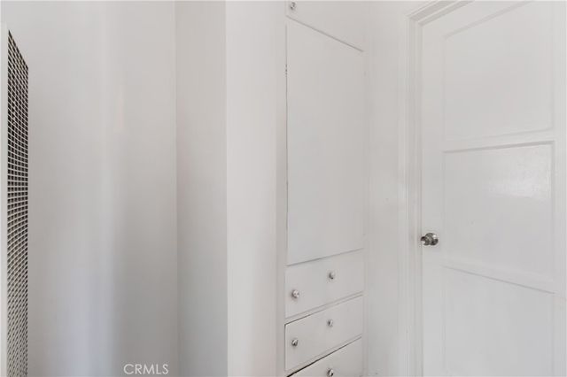 1329 -1331 N Screenland Drive 1329-1331, Burbank, CA 91505