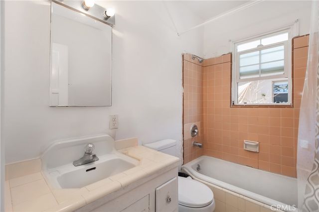 1329 -1331 N Screenland Drive 1329-1331, Burbank, CA 91505