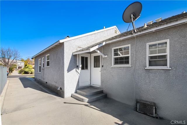 1329 -1331 N Screenland Drive 1329-1331, Burbank, CA 91505