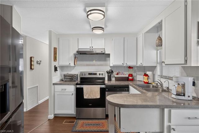820 Peaceful DR, North Fort Myers, FL 33917