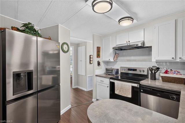 820 Peaceful DR, North Fort Myers, FL 33917
