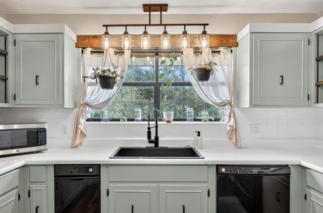 5526 Lakewood Circle, Panama City, FL 32404