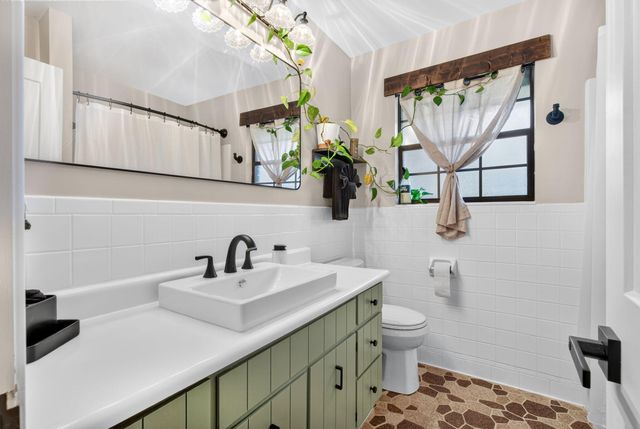 5526 Lakewood Circle, Panama City, FL 32404