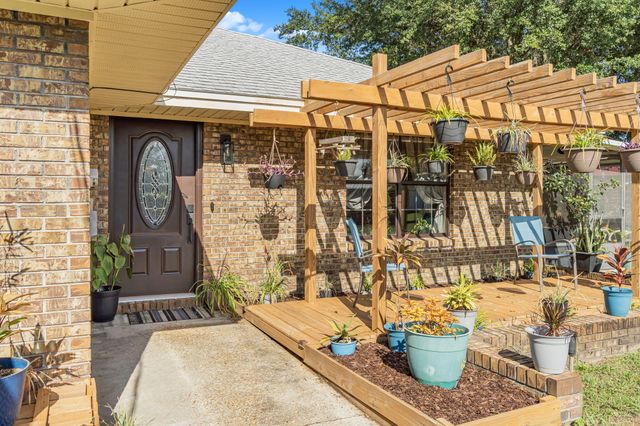 5526 Lakewood Circle, Panama City, FL 32404