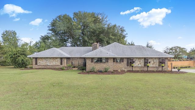 5526 Lakewood Circle, Panama City, FL 32404