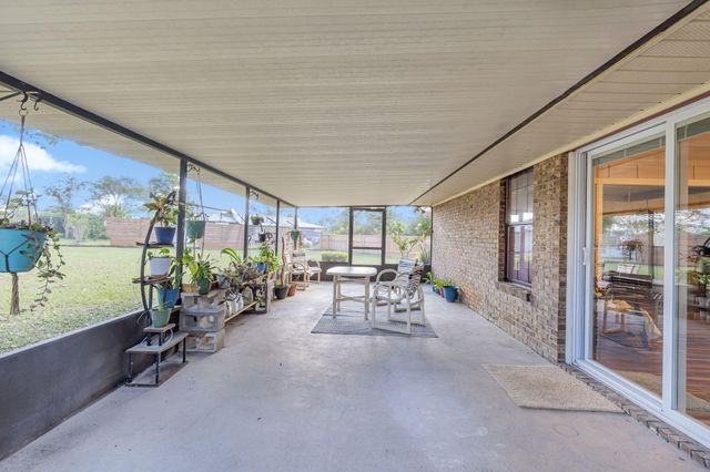 5526 Lakewood Circle, Panama City, FL 32404