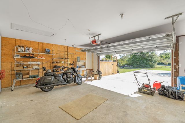 5526 Lakewood Circle, Panama City, FL 32404