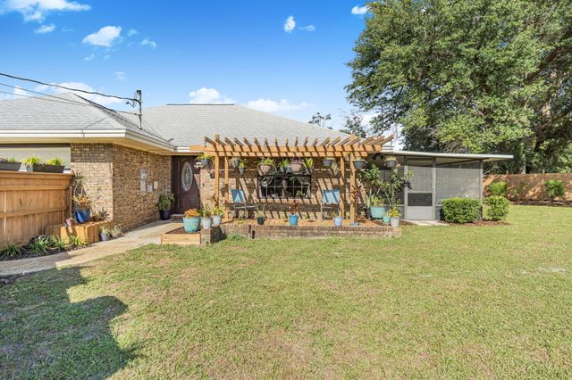 5526 Lakewood Circle, Panama City, FL 32404