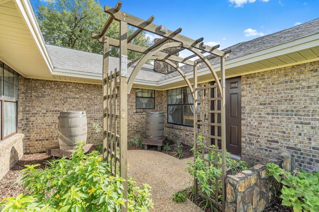 5526 Lakewood Circle, Panama City, FL 32404