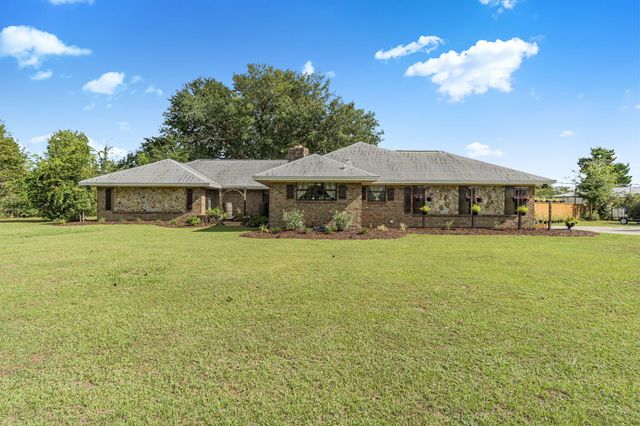 5526 Lakewood Circle, Panama City, FL 32404