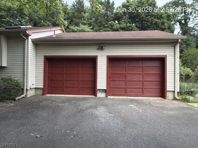 37 Alden Ln, Tinton Falls Boro, NJ 07724