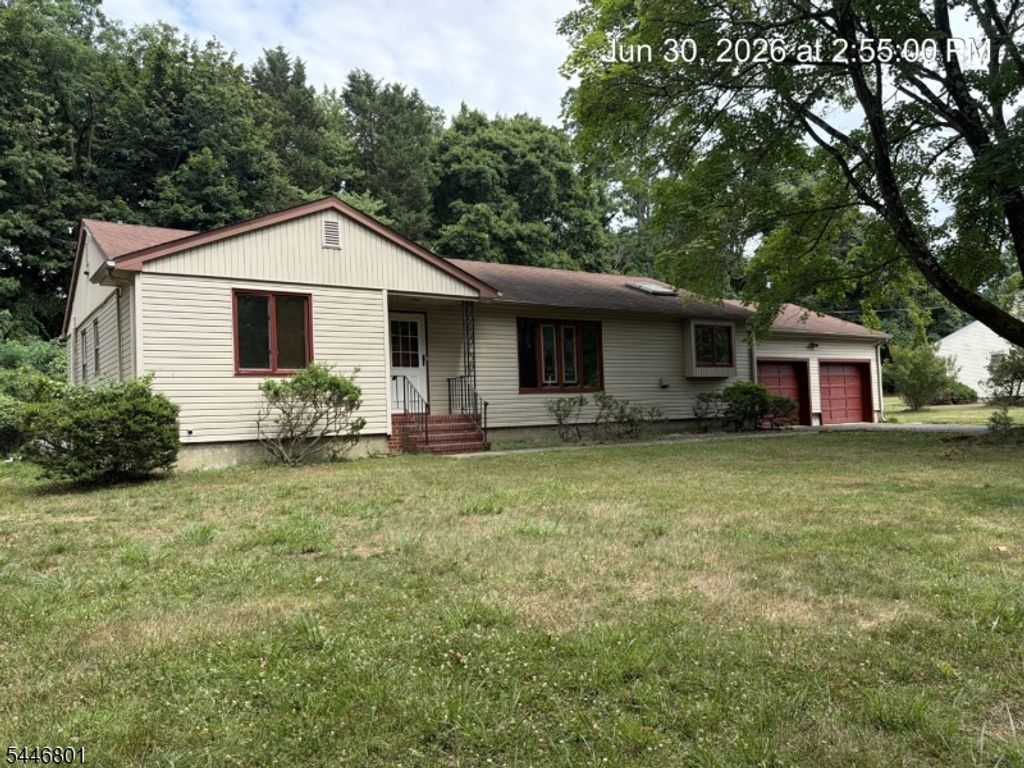37 Alden Ln, Tinton Falls Boro, NJ 07724