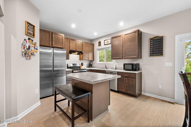 115 Gentle Wind Ct, Mt Washington, KY 40047