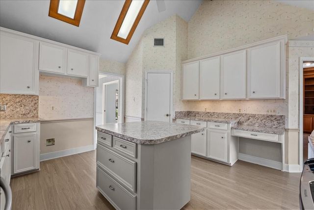 710 Bayou Crest Circle, Dickinson, TX 77539