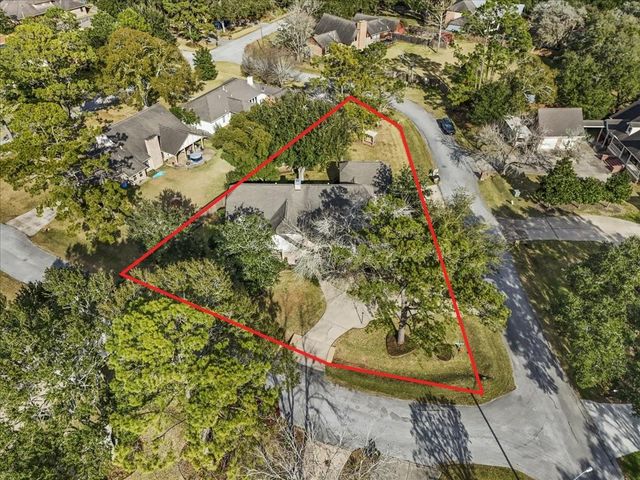 710 Bayou Crest Circle, Dickinson, TX 77539