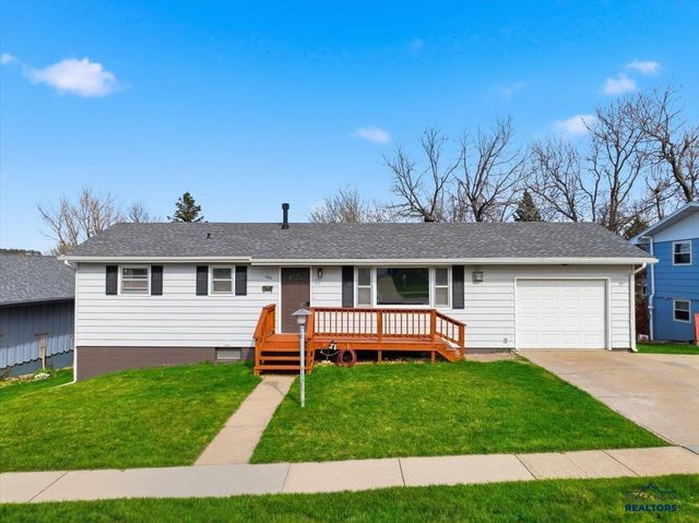 1002 SUNSET DR, Spearfish, SD 57783