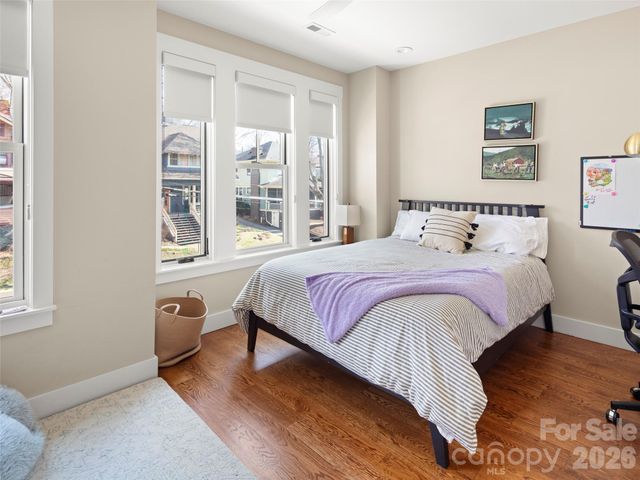 221 Broadway Street, Asheville, NC 28801