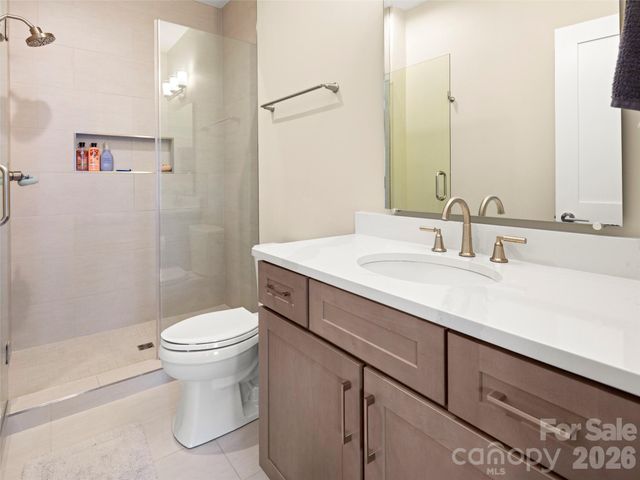 221 Broadway Street, Asheville, NC 28801