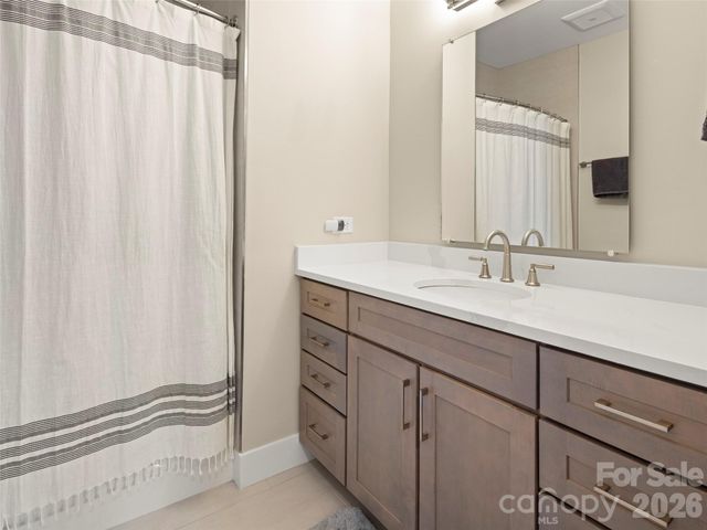 221 Broadway Street, Asheville, NC 28801