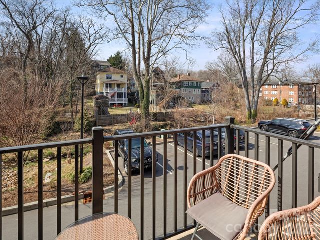 221 Broadway Street, Asheville, NC 28801