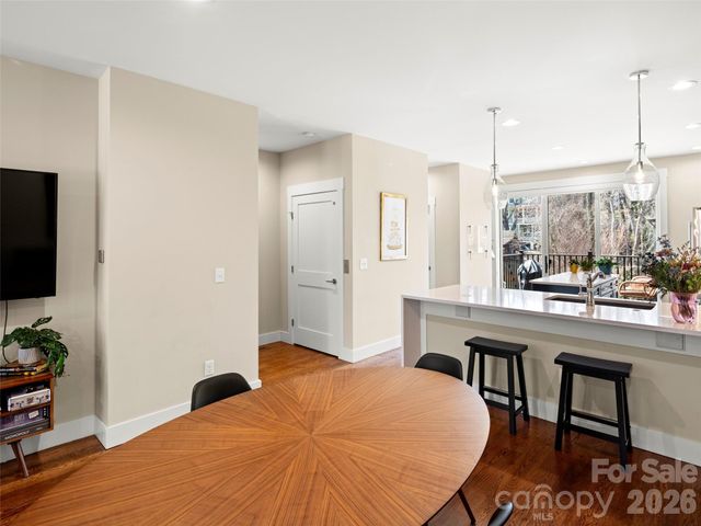 221 Broadway Street, Asheville, NC 28801
