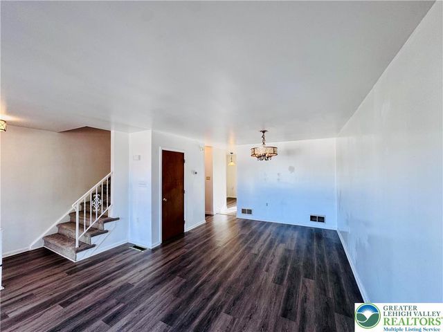 235 Vista Drive, Easton, PA 18042