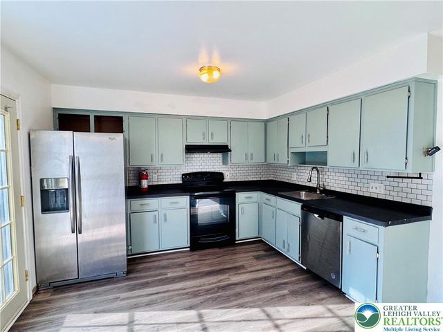 235 Vista Drive, Easton, PA 18042