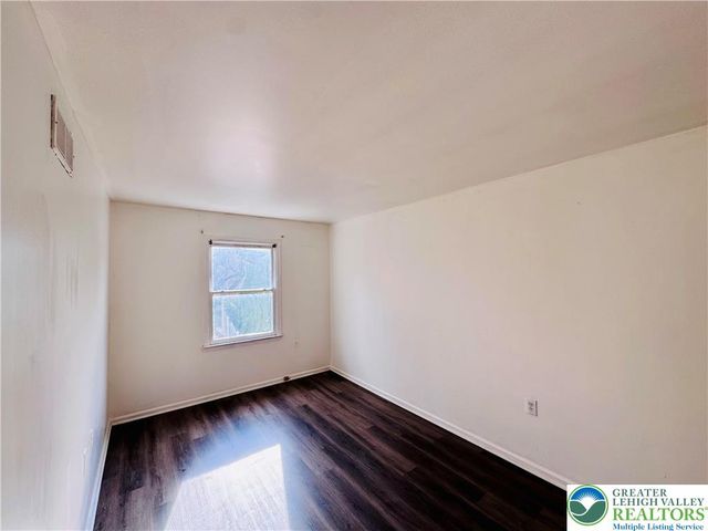 235 Vista Drive, Easton, PA 18042