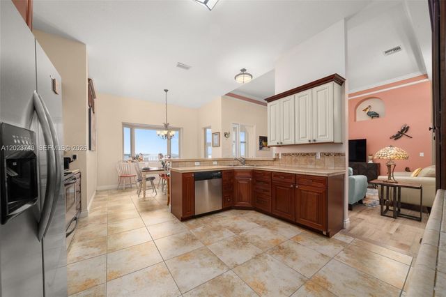 9526 Kingfisher Place, Sebring, FL 33875