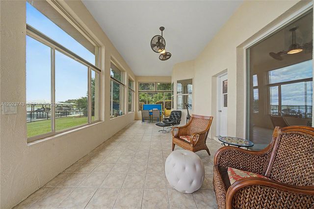 9526 Kingfisher Place, Sebring, FL 33875