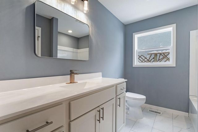 3550 Queen Avenue N, Minneapolis, MN 55412