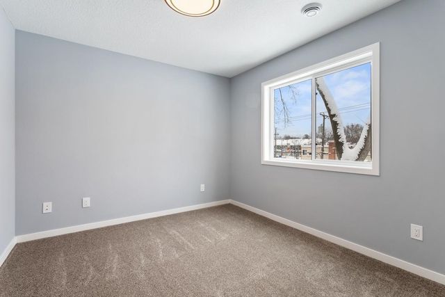 3550 Queen Avenue N, Minneapolis, MN 55412