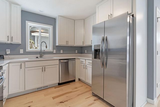 3550 Queen Avenue N, Minneapolis, MN 55412