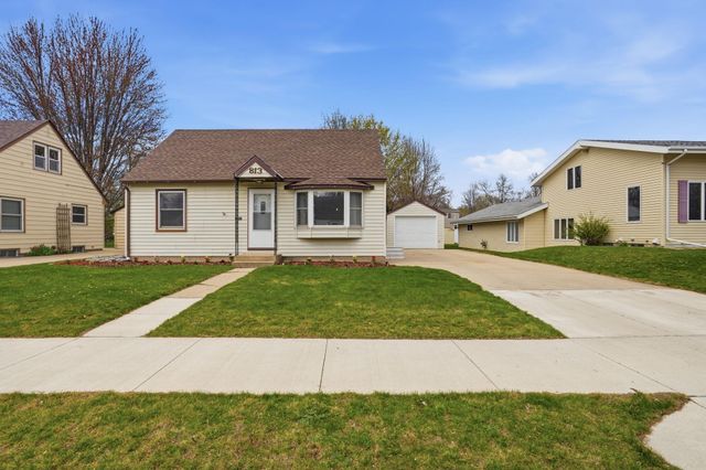 813 Augusta Avenue, Willmar, MN 56201