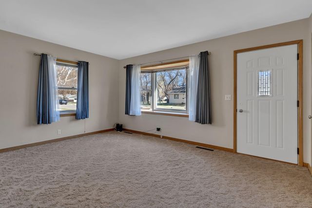 813 Augusta Avenue, Willmar, MN 56201