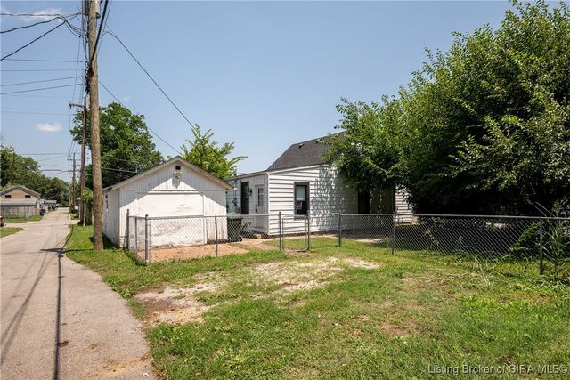 1139 Beeler Street, New Albany, IN 47150