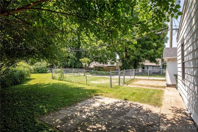 1139 Beeler Street, New Albany, IN 47150