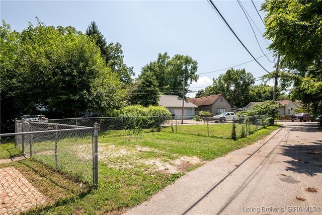 1139 Beeler Street, New Albany, IN 47150