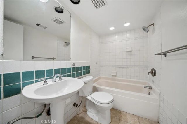 25019 Peachland Avenue 236, Newhall, CA 91321