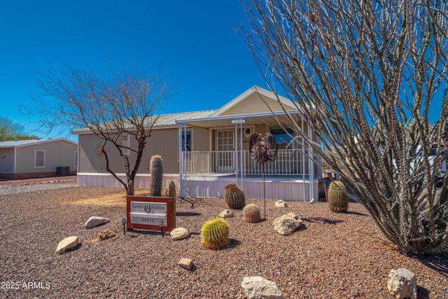 30670 S WANDERING Way 165, Congress, AZ 85332