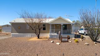 30670 S WANDERING Way 165, Congress, AZ 85332