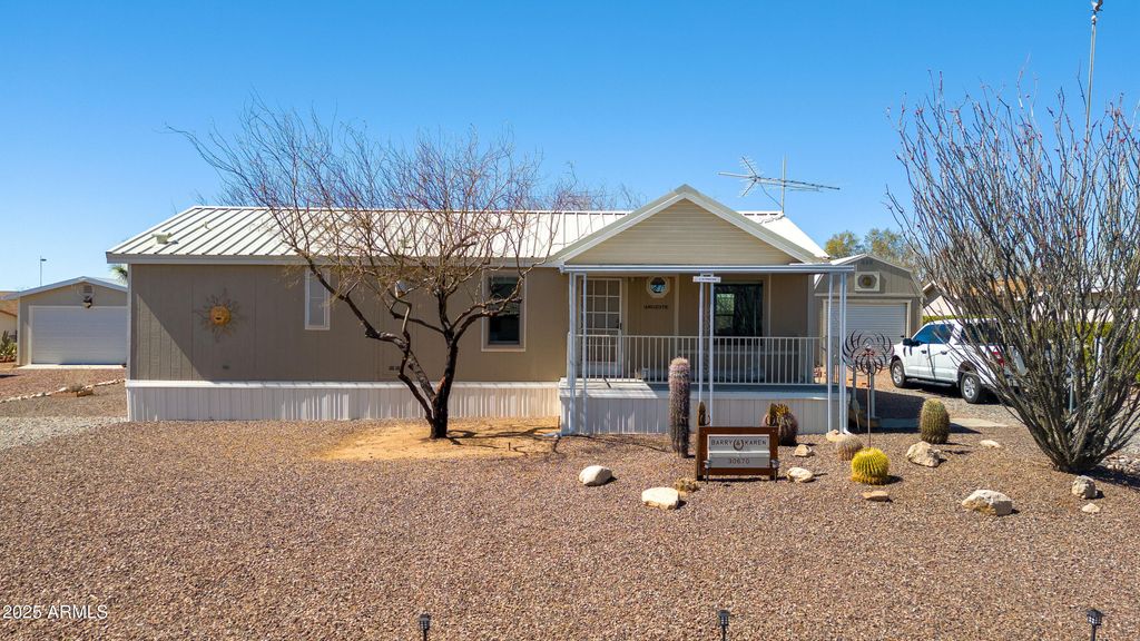 30670 S WANDERING Way 165, Congress, AZ 85332
