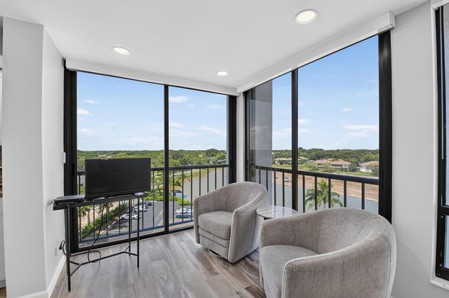 7738 Lakeside Boulevard 371, Boca Raton, FL 33434