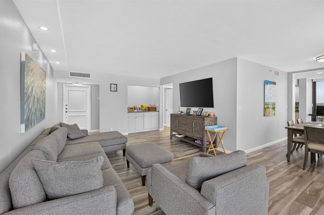 7738 Lakeside Boulevard 371, Boca Raton, FL 33434