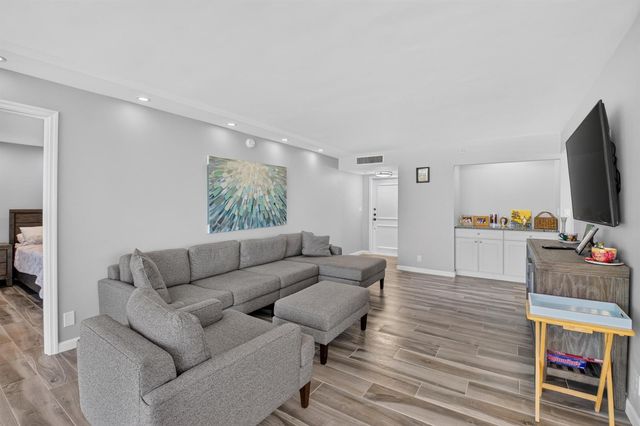 7738 Lakeside Boulevard 371, Boca Raton, FL 33434