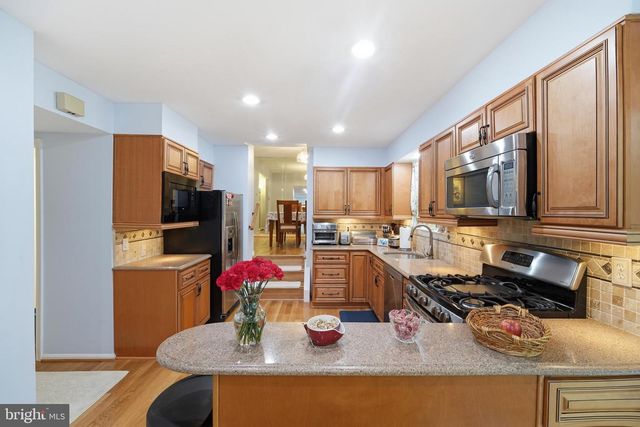 2304 HIDDEN VALLEY LN, Silver Spring, MD 20904