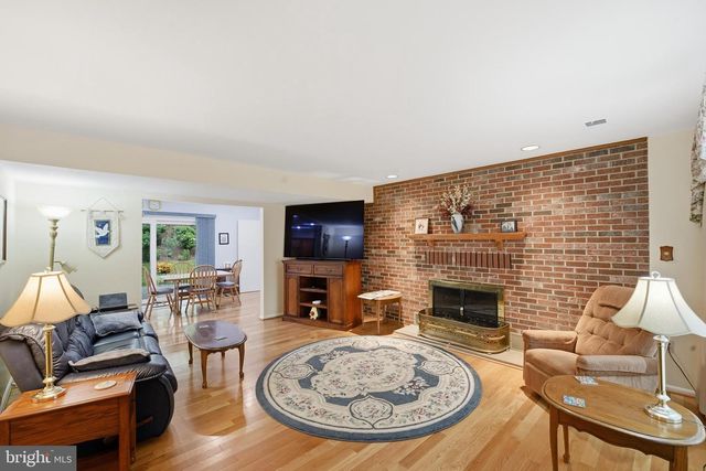 2304 HIDDEN VALLEY LN, Silver Spring, MD 20904